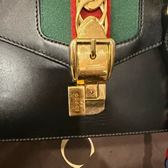 Gucci Black and Green Satchel with Gold Chain - Picture 6 of 10